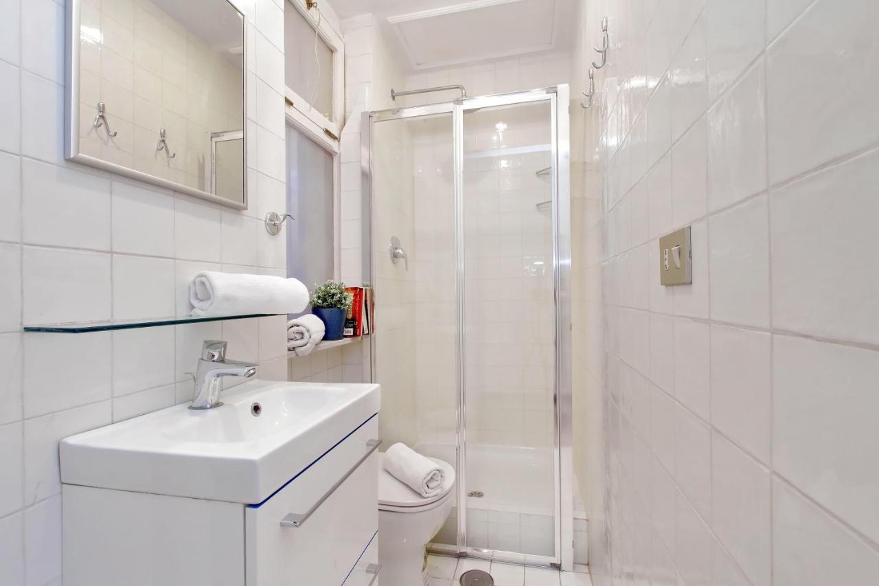 4Bnb - Tiberina Spacious Apartment Roma Ngoại thất bức ảnh